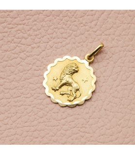 Vintage zodiac charm pendant - 18 ct yellow gold Leo star sign pendant
