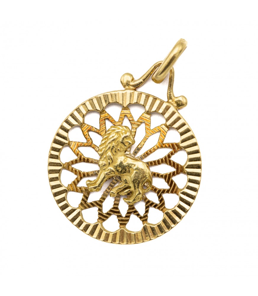 Vintage zodiac charm star sign pendant Leo solid gold