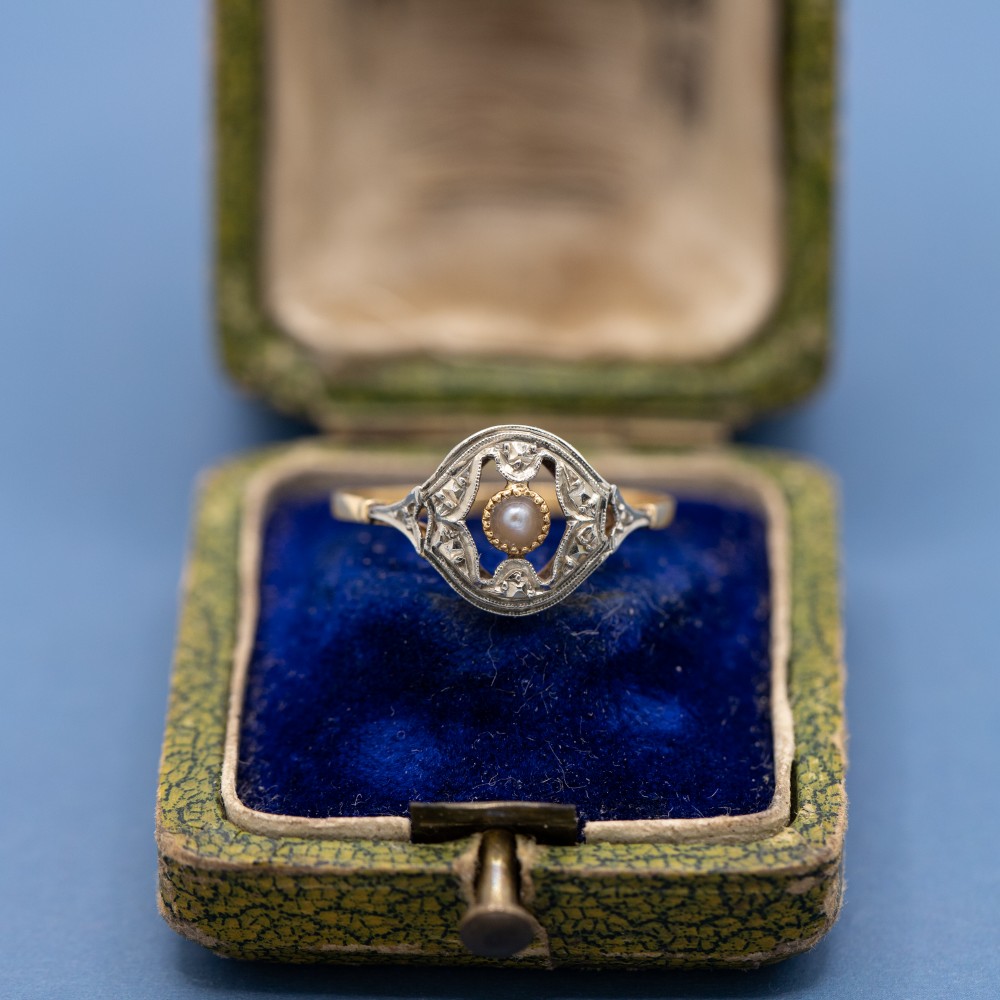 Gold Art Deco Ring