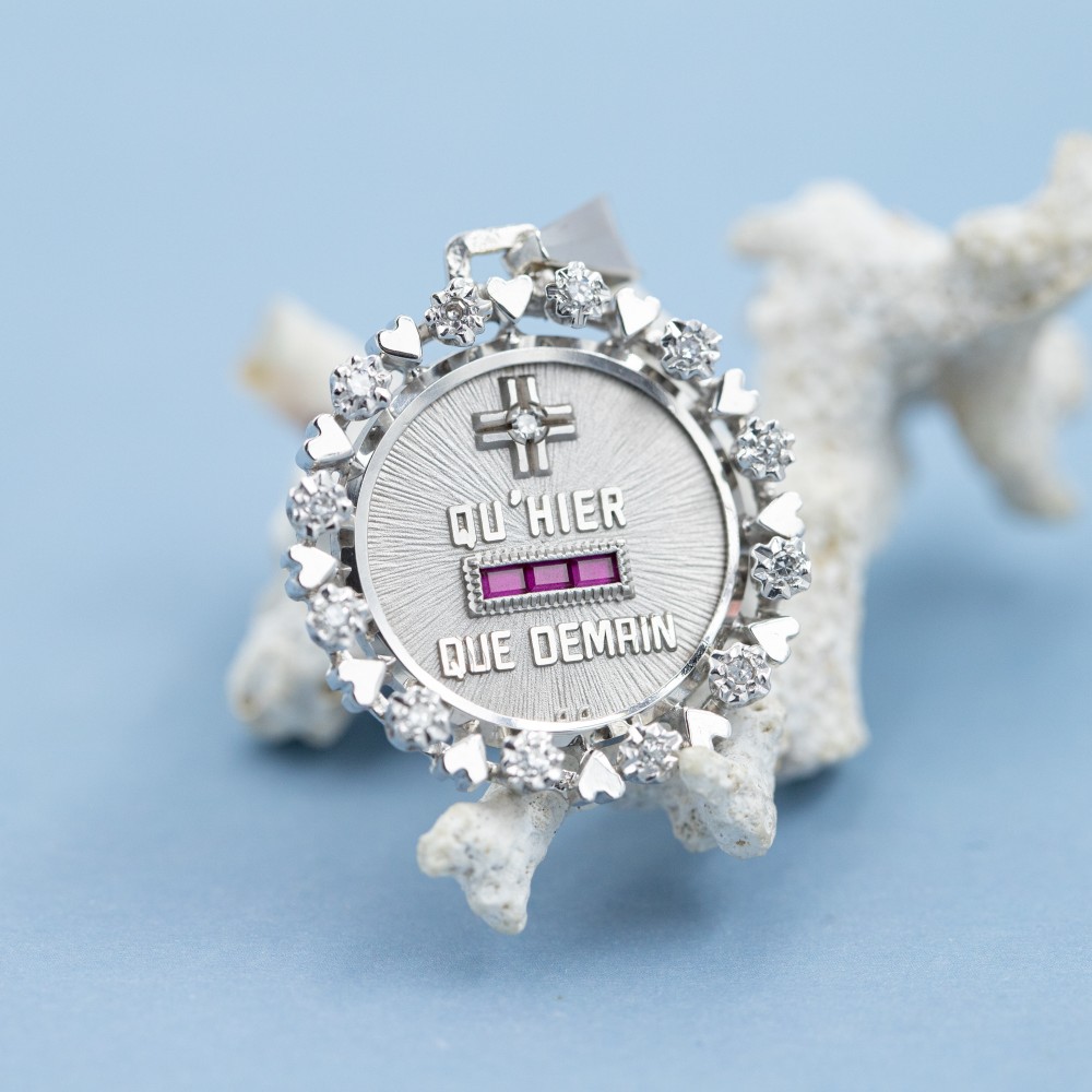 18K white Gold Authentic...