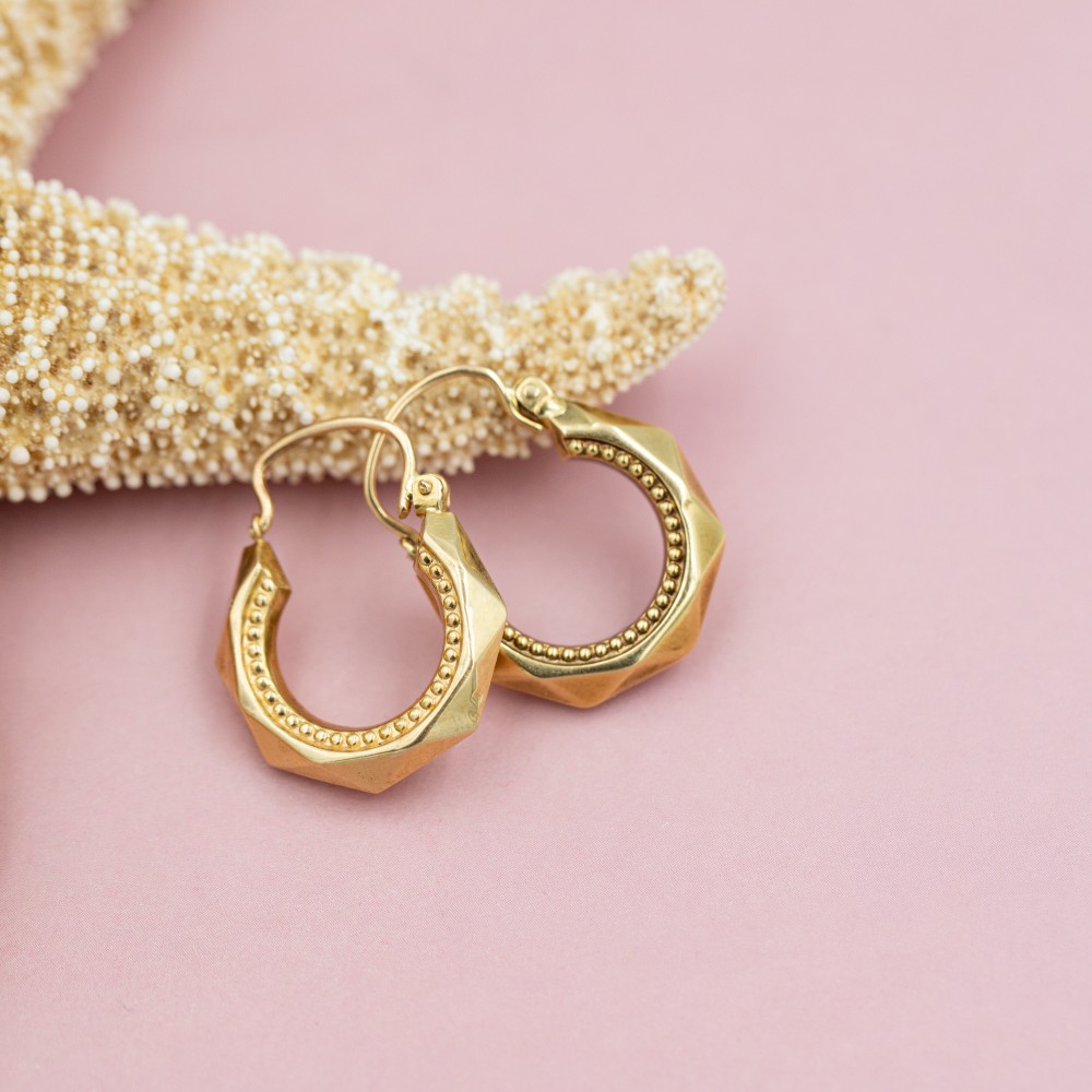 Facetted 18k gold creoles
